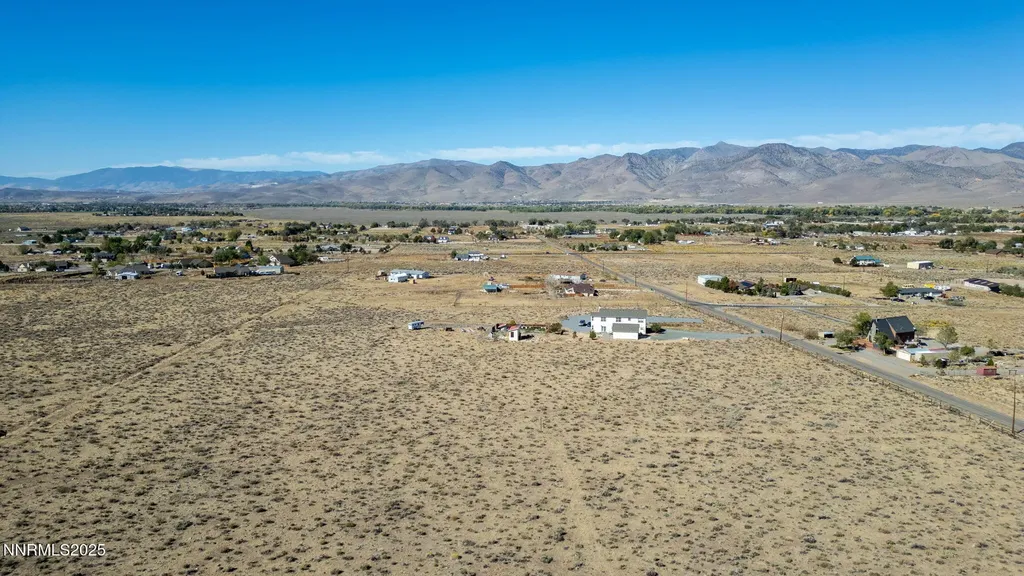 255 Como Dayton NV 89403
