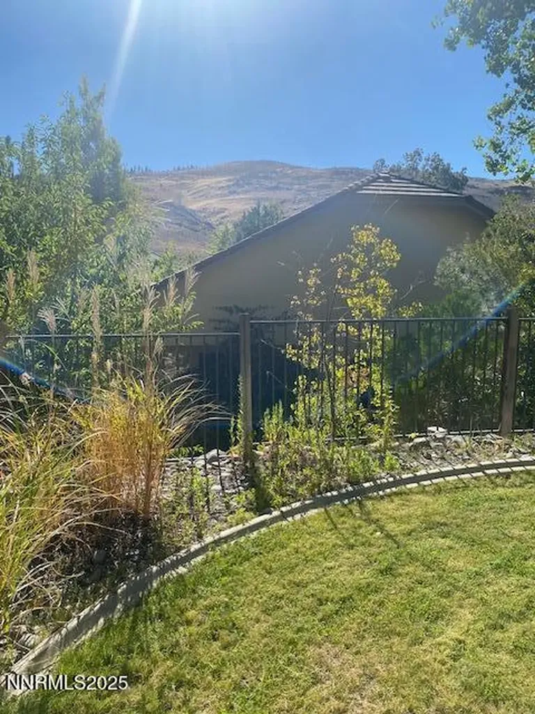 5000 Fall Colors Reno NV 89519