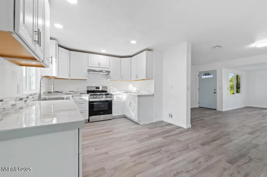 3703 Atkins Silver Springs NV 89429
