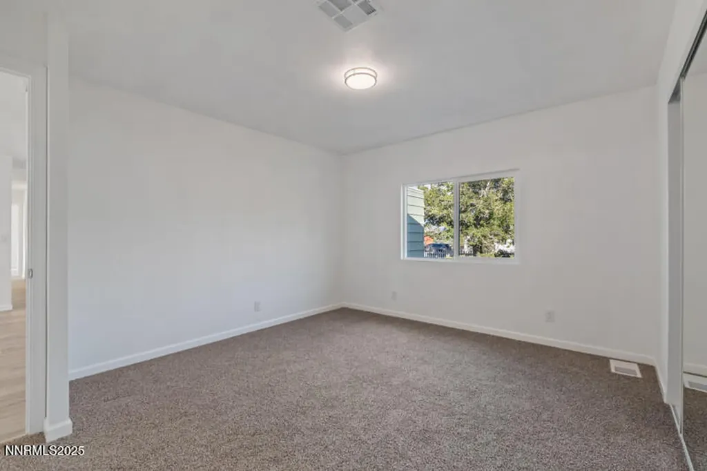 3703 Atkins Silver Springs NV 89429