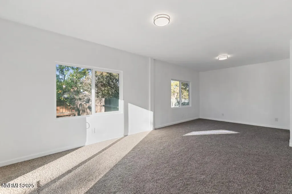 3703 Atkins Silver Springs NV 89429