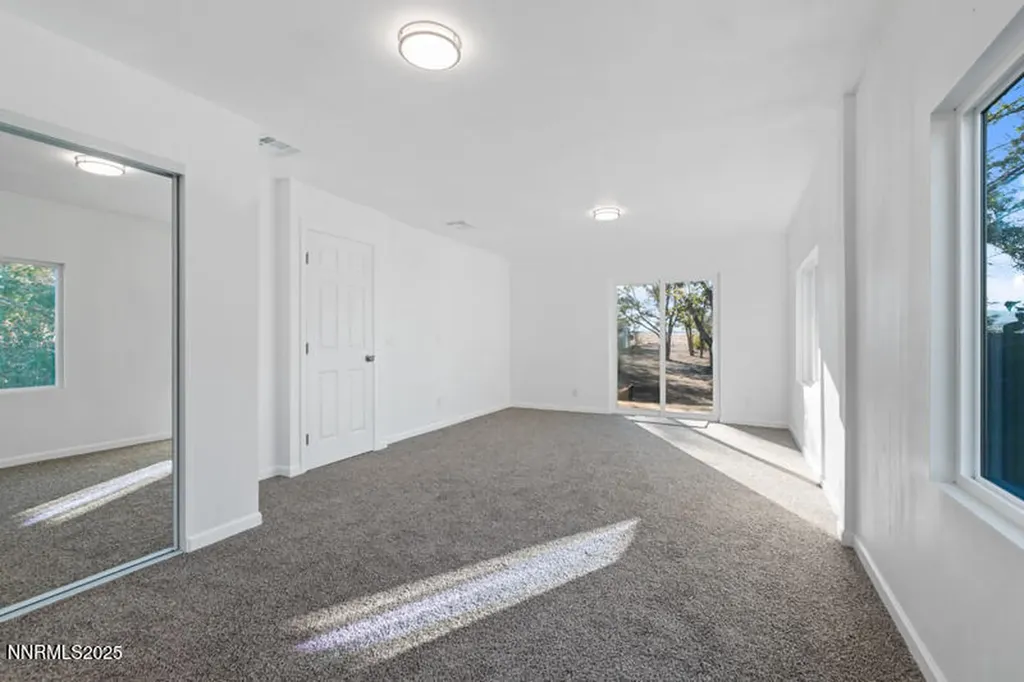 3703 Atkins Silver Springs NV 89429