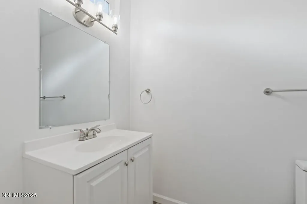 3703 Atkins Silver Springs NV 89429