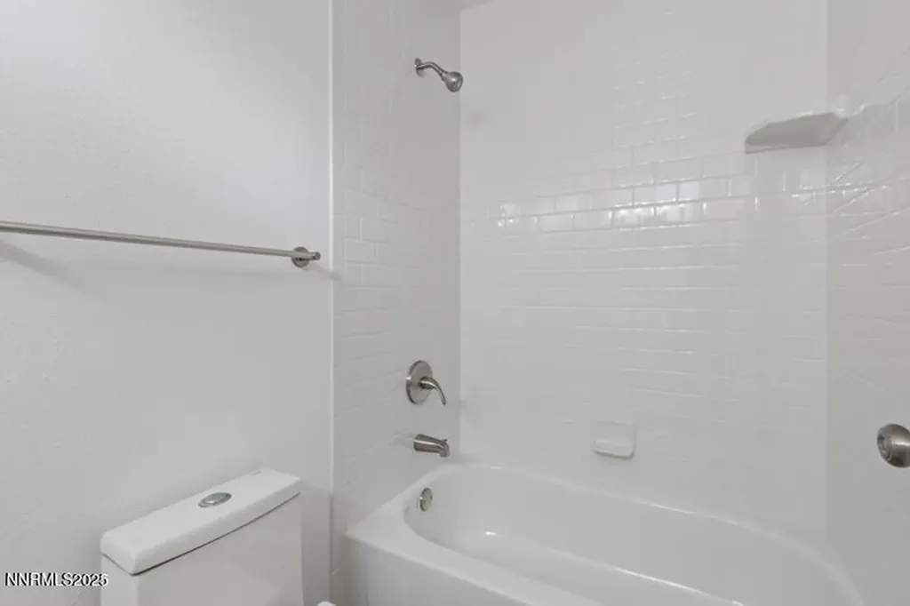 3703 Atkins Silver Springs NV 89429