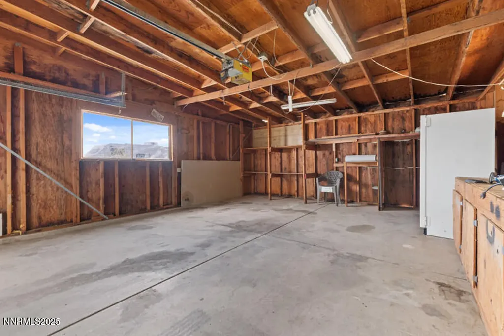 3703 Atkins Silver Springs NV 89429