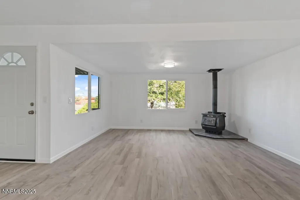 3703 Atkins Silver Springs NV 89429