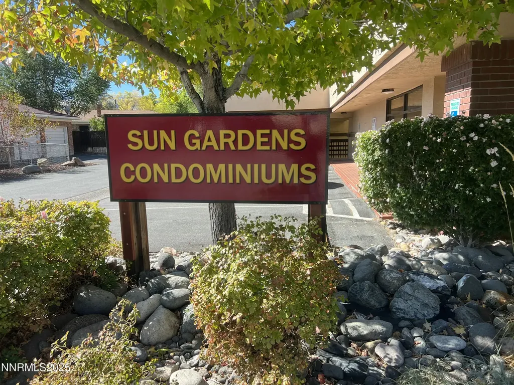 3095 Lakeside Reno NV 89509