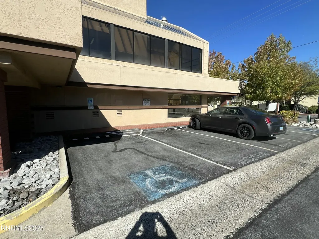 3095 Lakeside Reno NV 89509