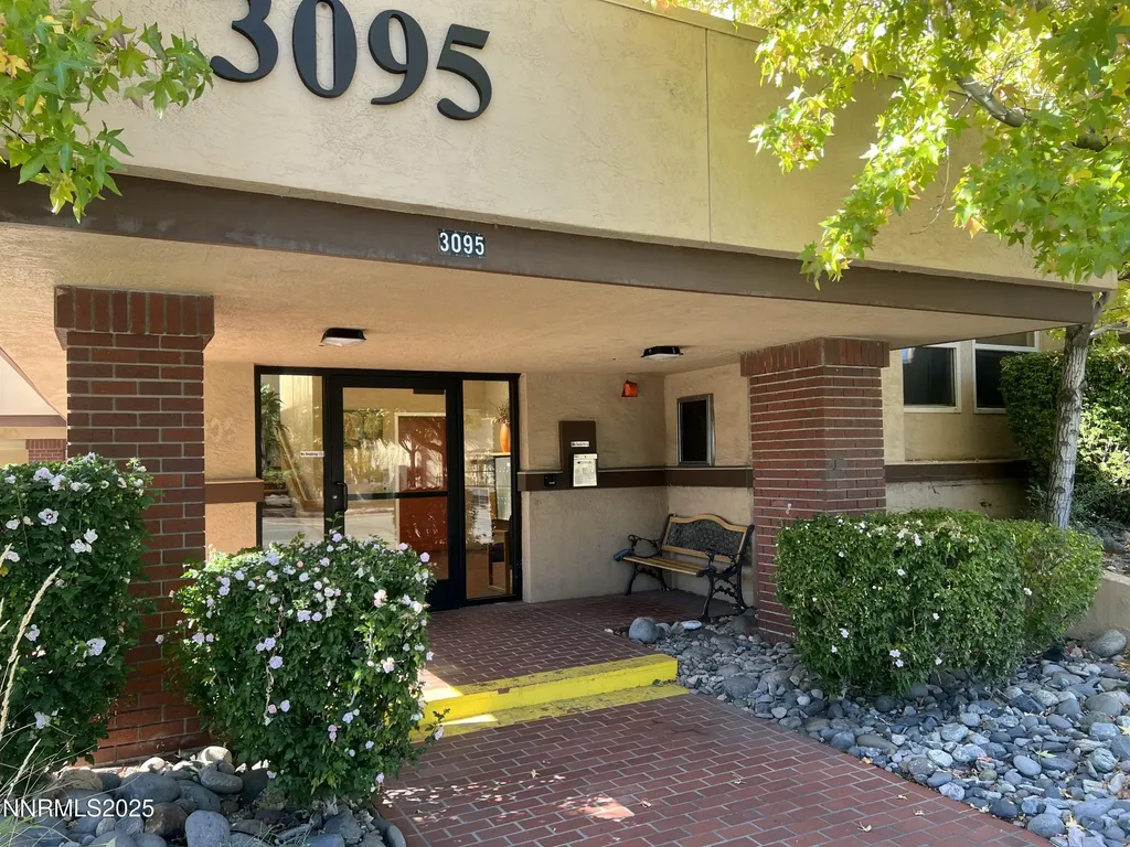 3095 Lakeside Reno NV 89509