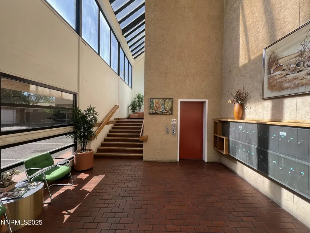 3095 Lakeside Reno NV 89509