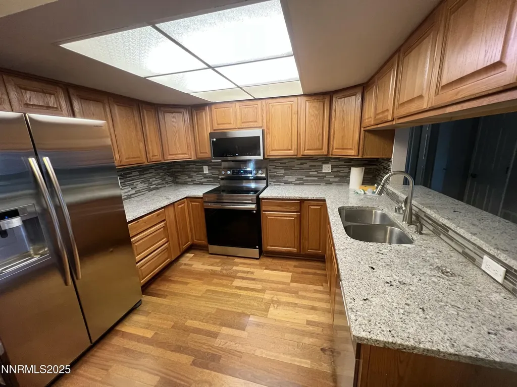 3095 Lakeside Reno NV 89509