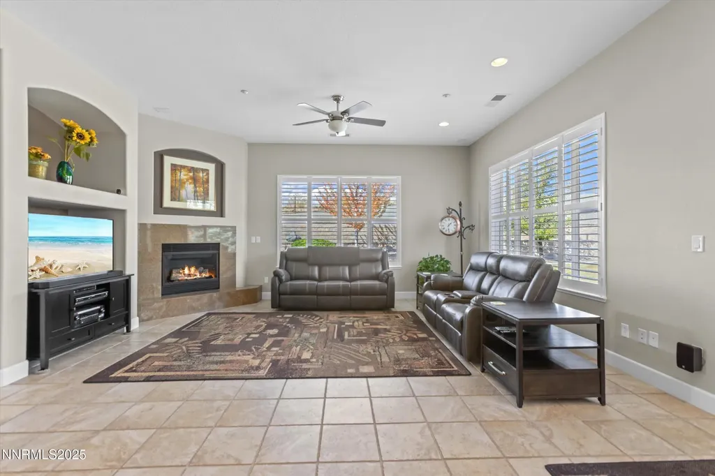 4450 Desert Vista Sparks NV 89436