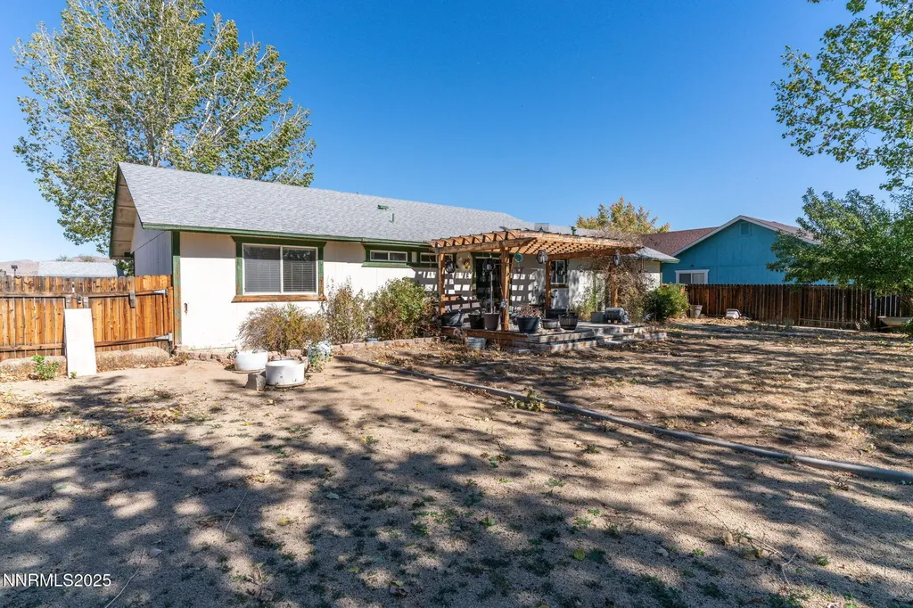 335 Veronica Sparks NV 89436