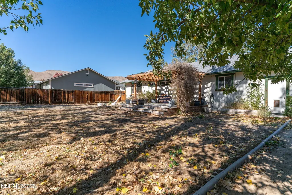 335 Veronica Sparks NV 89436