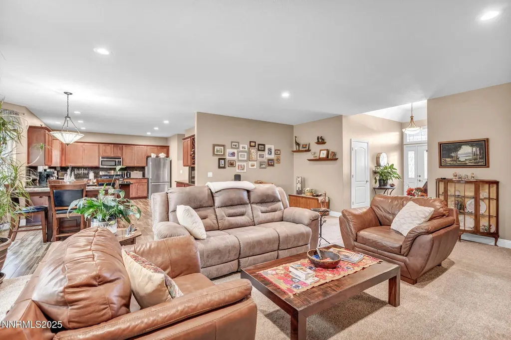 1707 Monticello Minden NV 89423