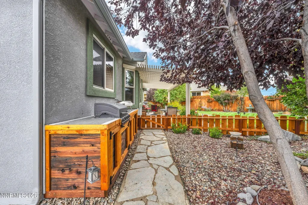 1707 Monticello Minden NV 89423