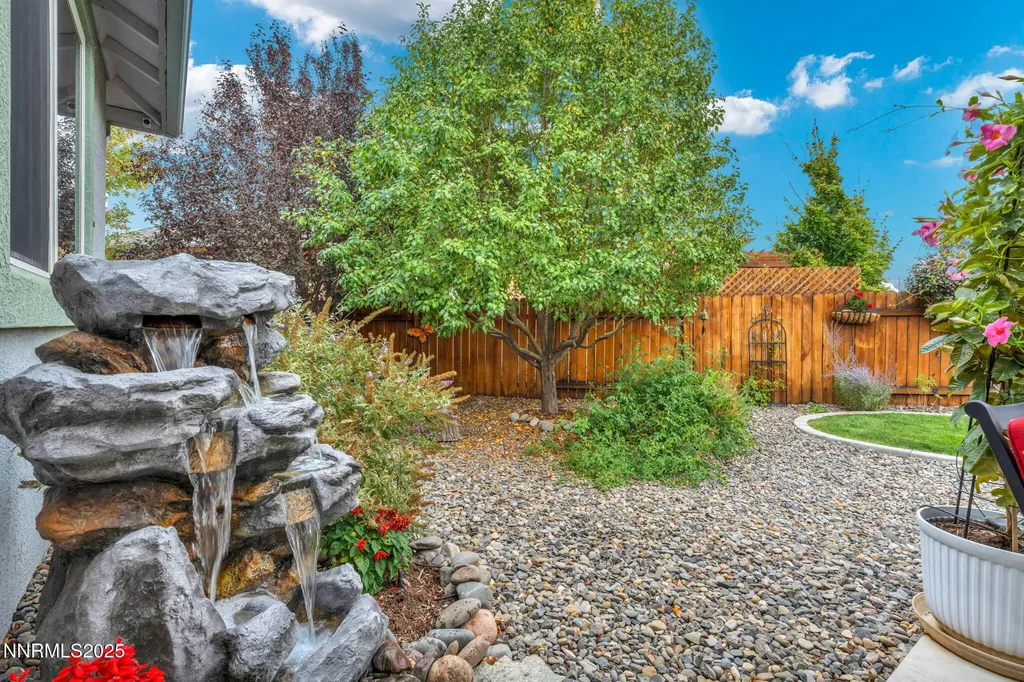 1707 Monticello Minden NV 89423