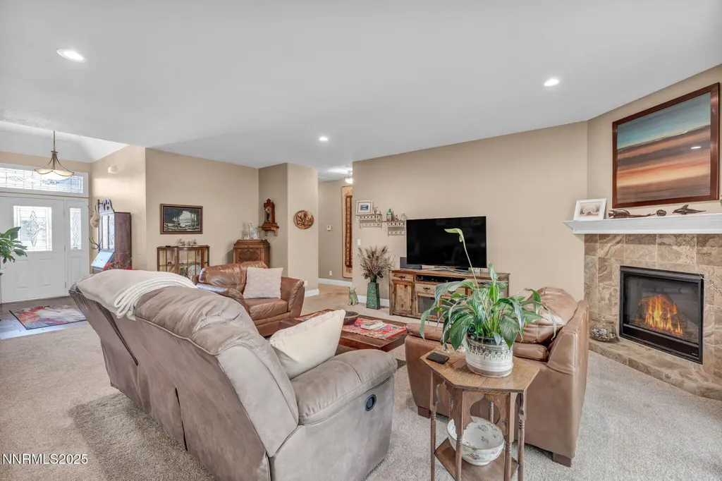 1707 Monticello Minden NV 89423