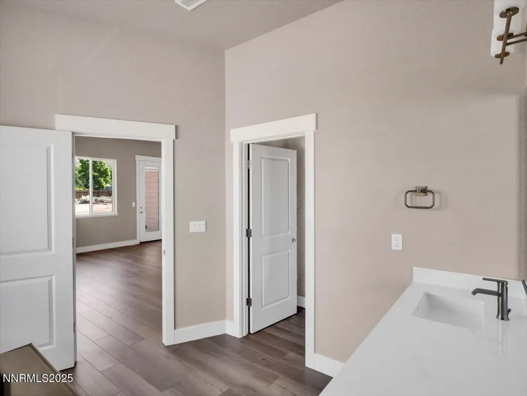 2765 Squires Minden NV 89423