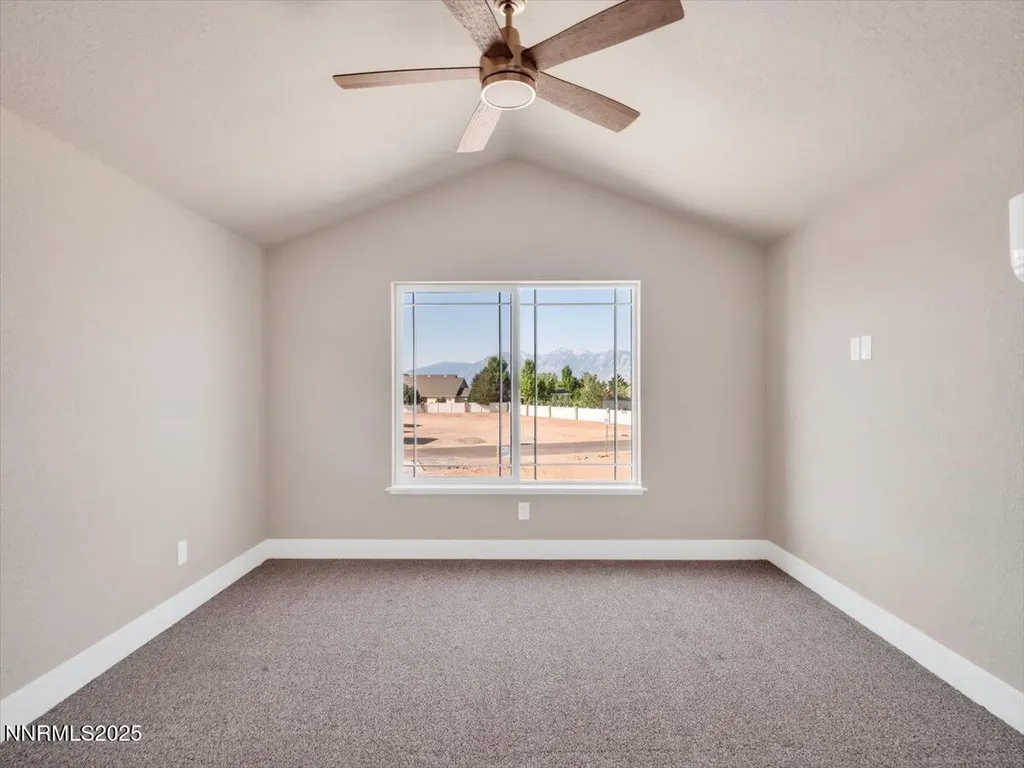 2765 Squires Minden NV 89423