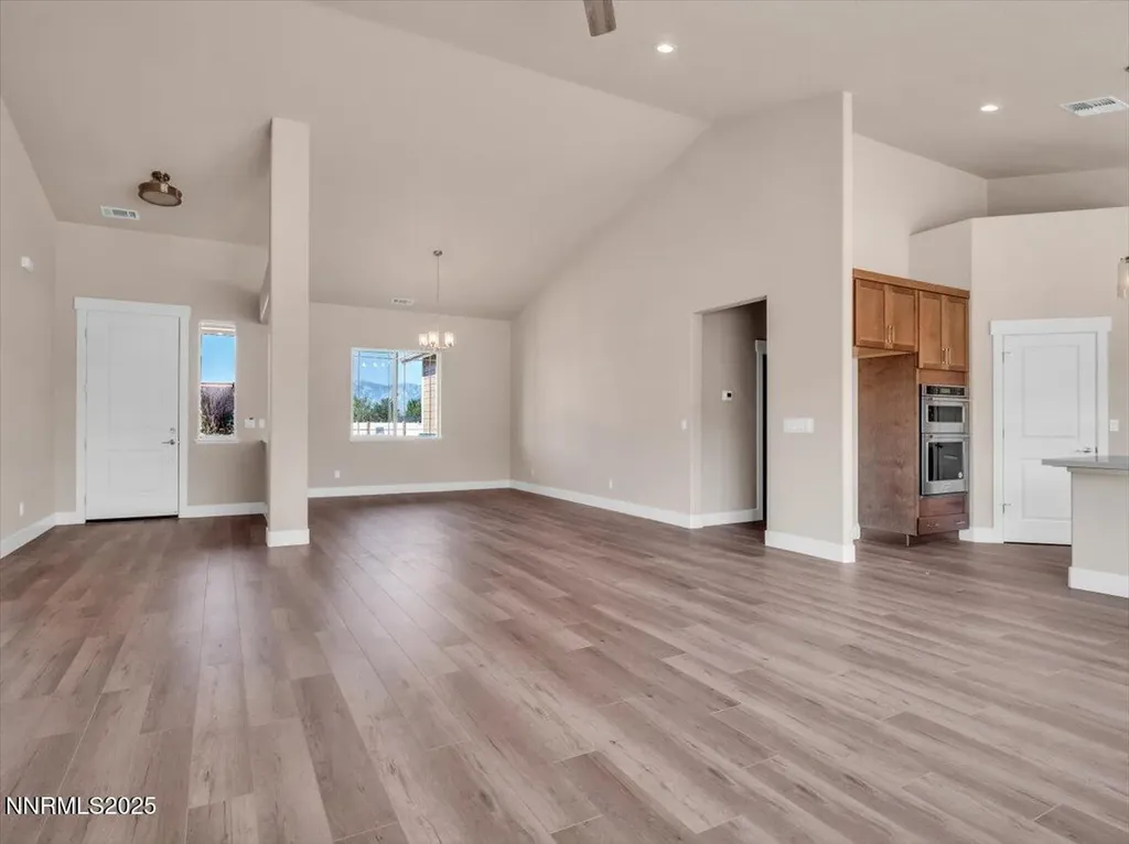 2765 Squires Minden NV 89423