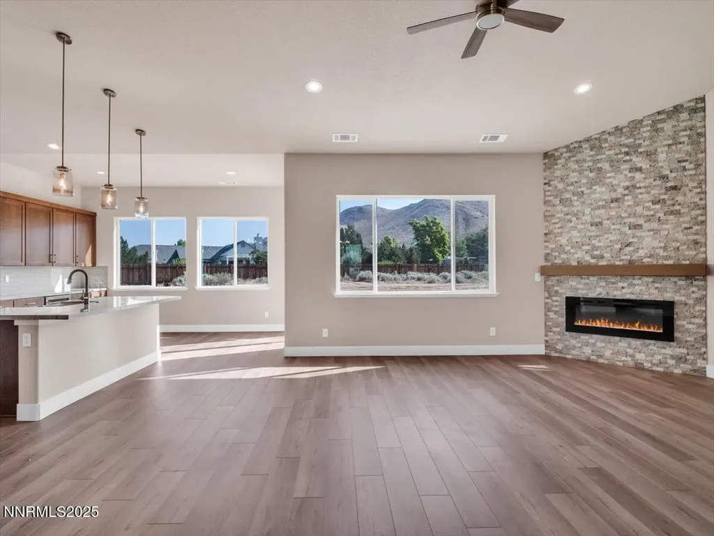 2765 Squires Minden NV 89423