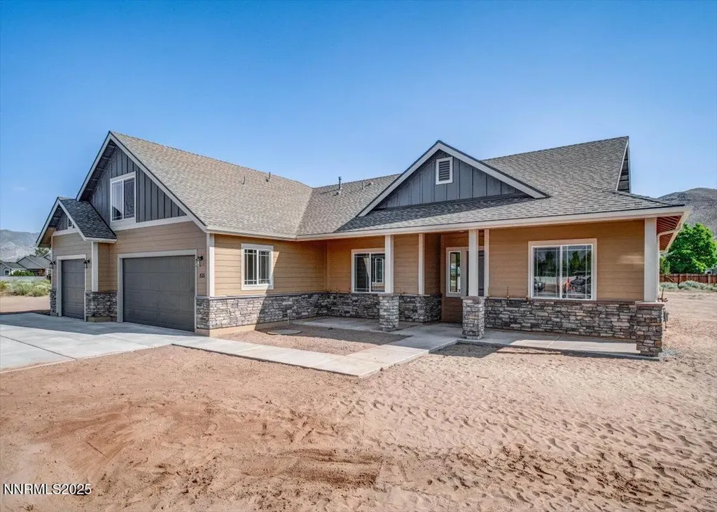 2765 Squires Minden NV 89423