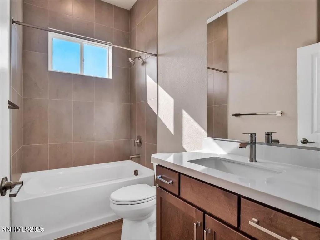 2765 Squires Minden NV 89423
