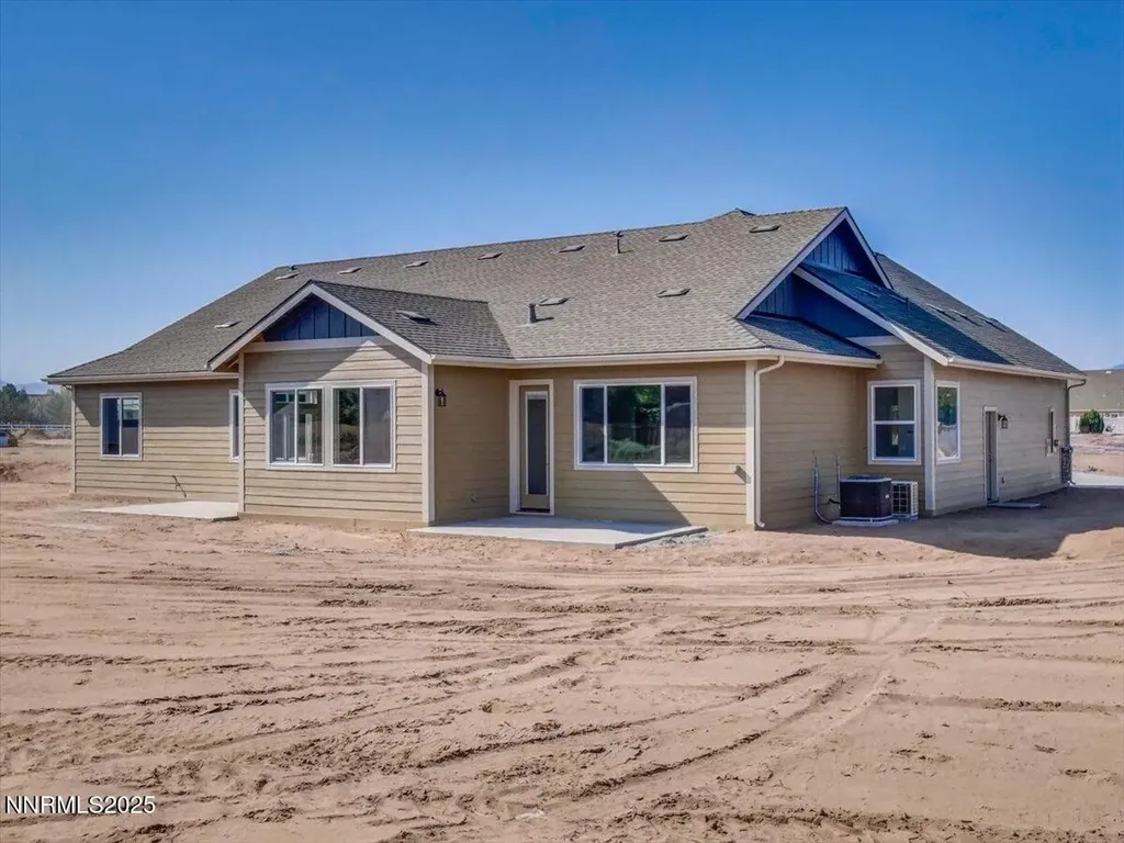 2765 Squires Minden NV 89423
