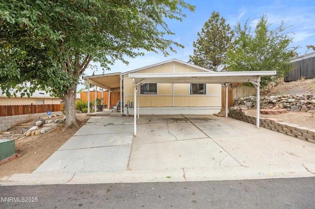 2735 Daffodil Reno NV 89512