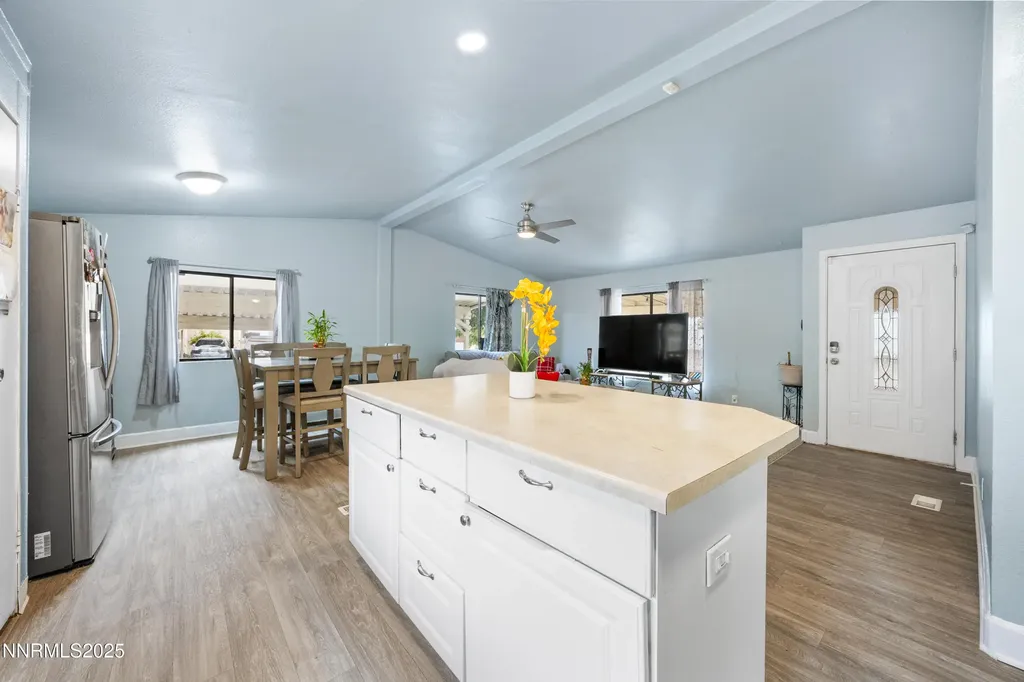 2735 Daffodil Reno NV 89512