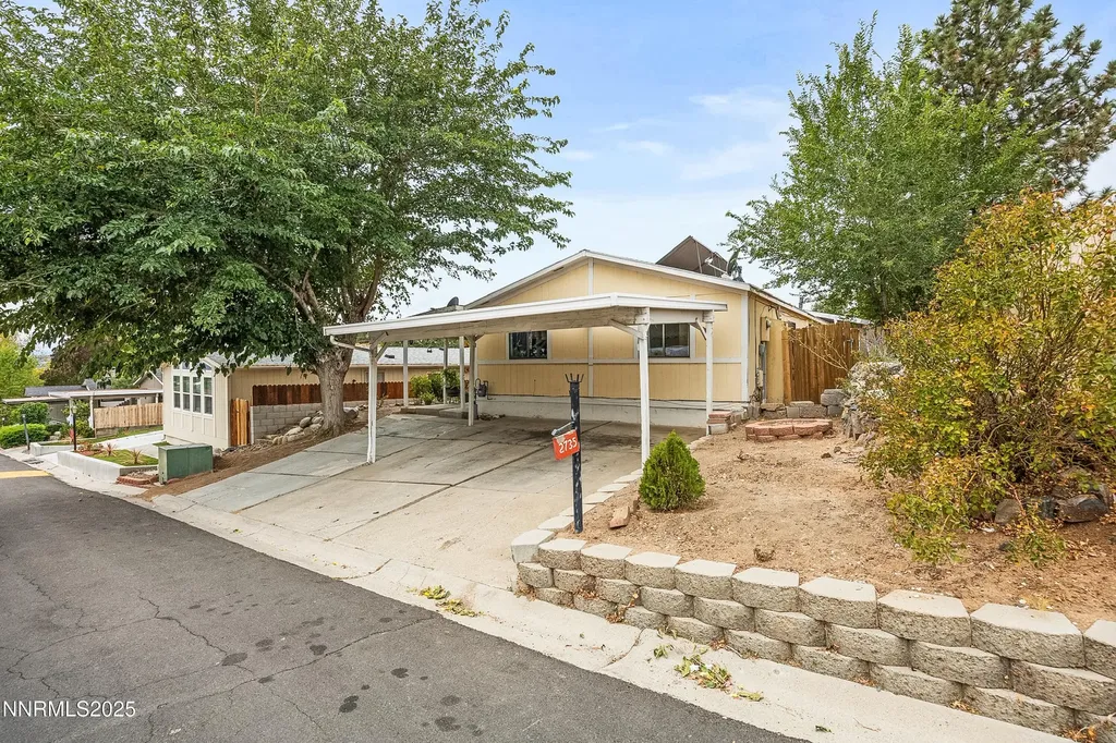 2735 Daffodil Reno NV 89512