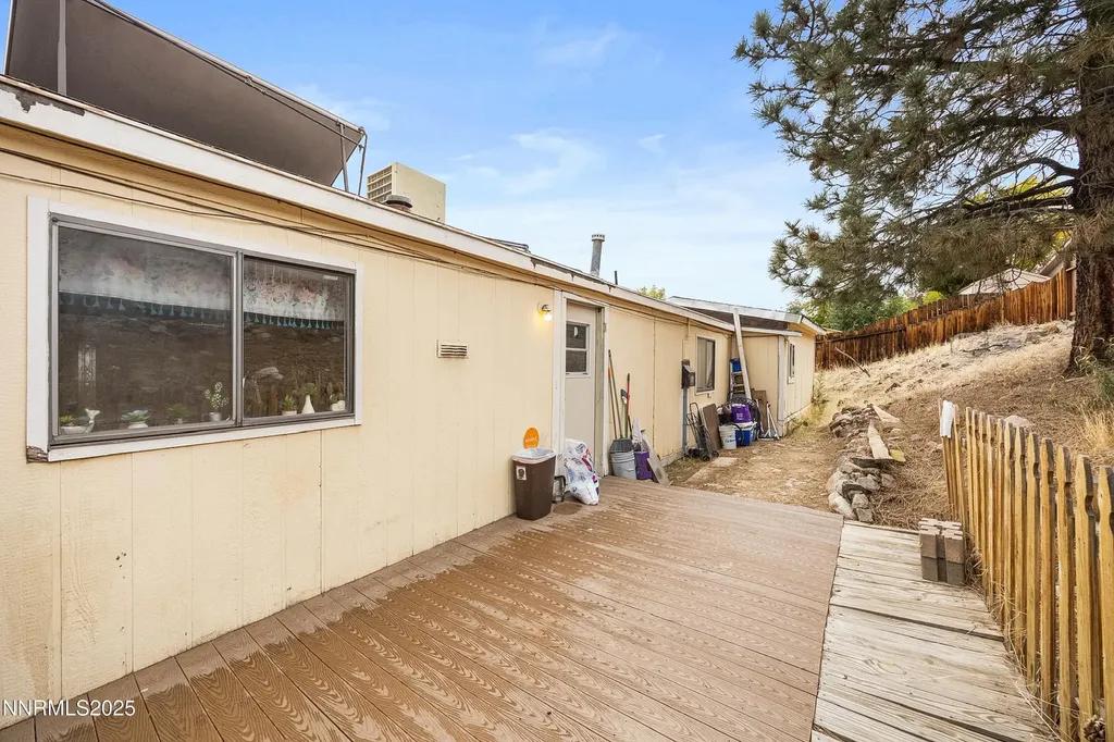 2735 Daffodil Reno NV 89512