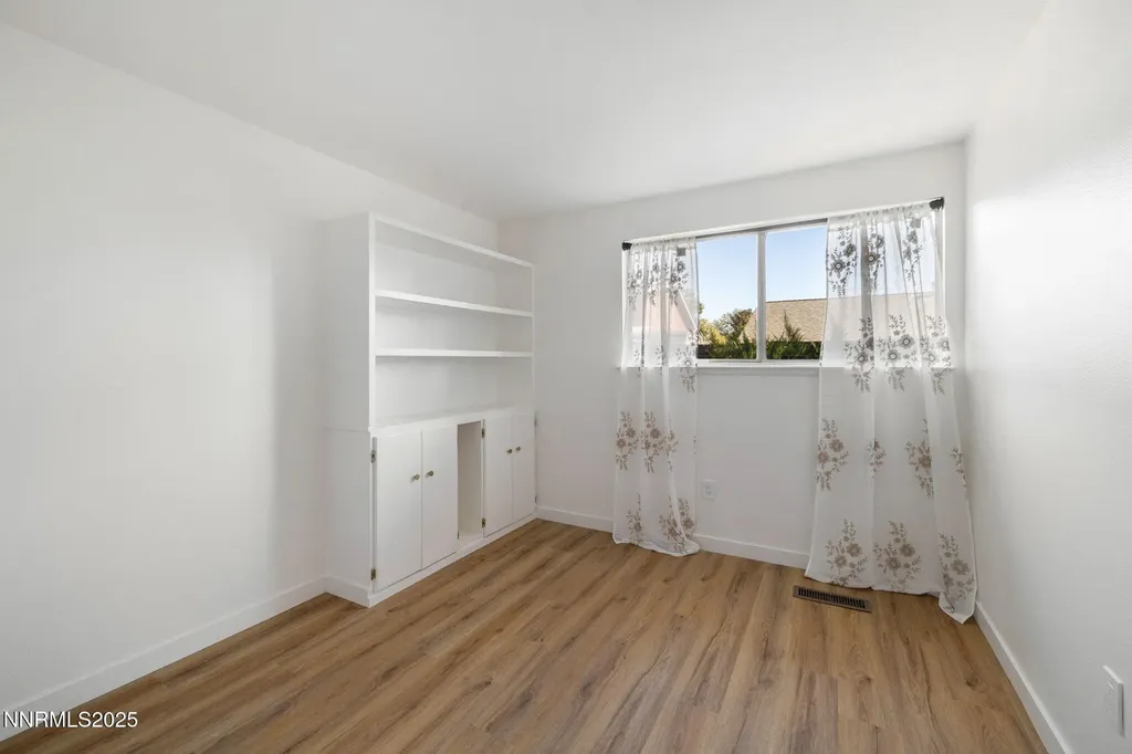 707 Glen Meadow Sparks NV 89434