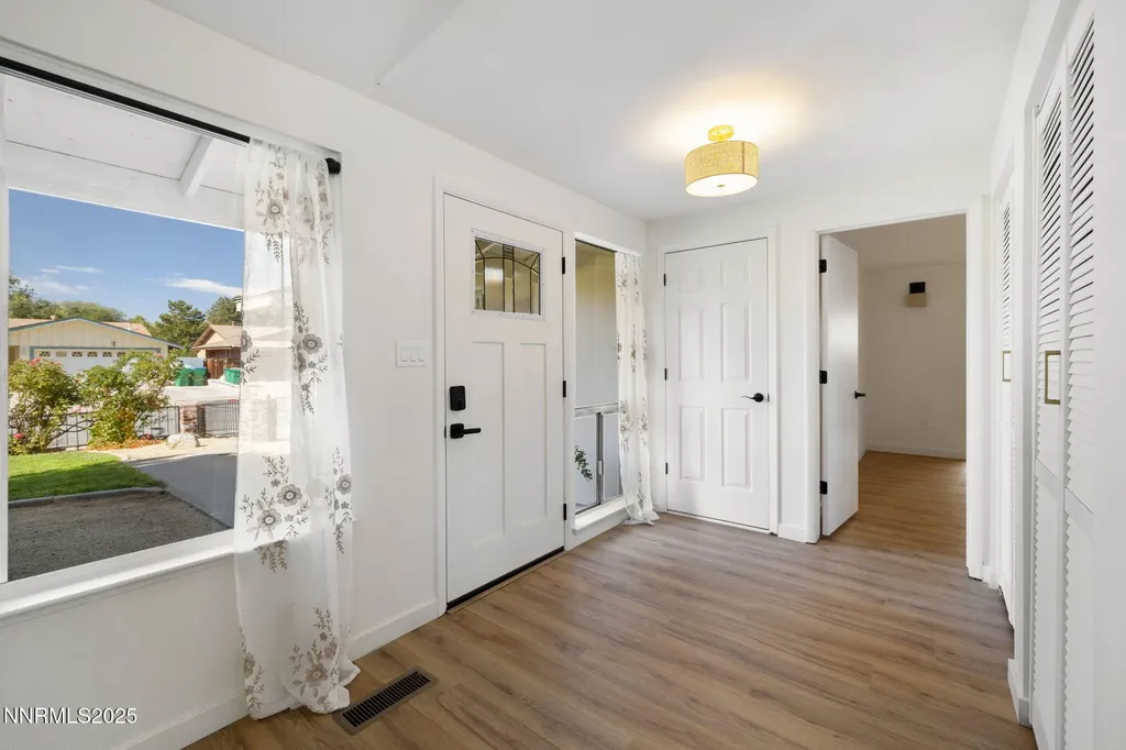 707 Glen Meadow Sparks NV 89434