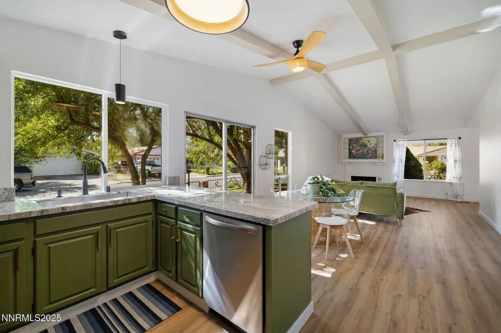 707 Glen Meadow Sparks NV 89434