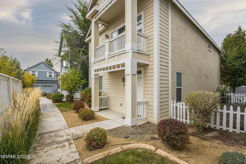 2040 Alamo Square Reno NV 89509