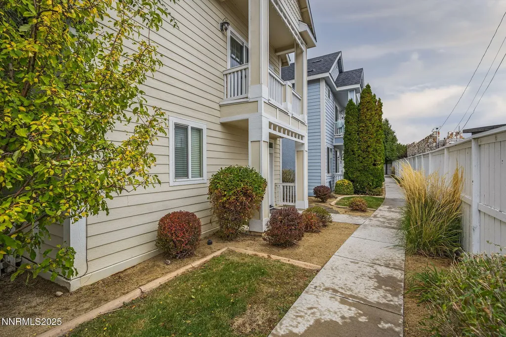 2040 Alamo Square Reno NV 89509