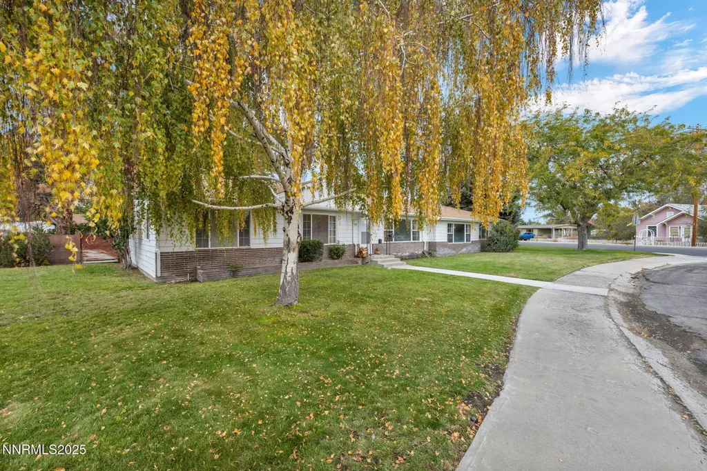 307 California Yerington NV 89447