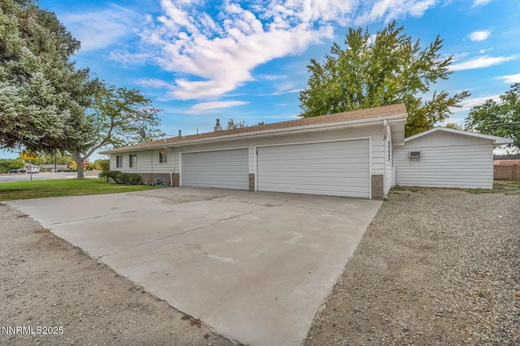 307 California Yerington NV 89447