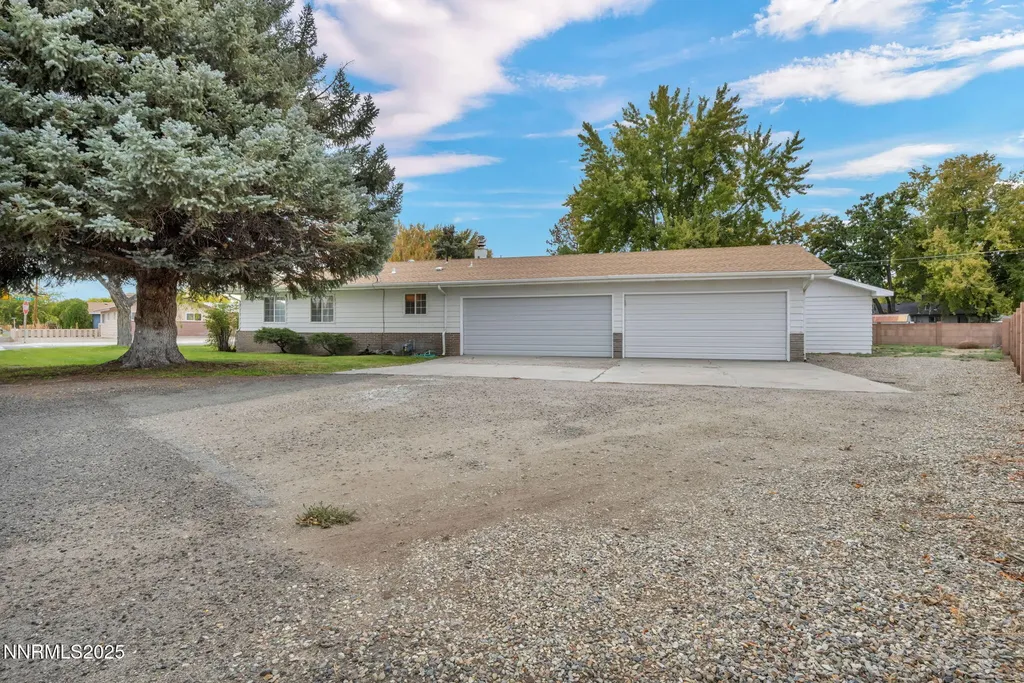 307 California Yerington NV 89447