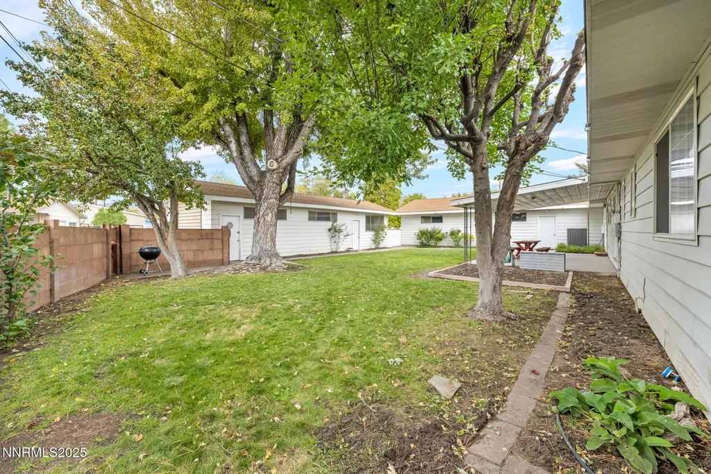 307 California Yerington NV 89447