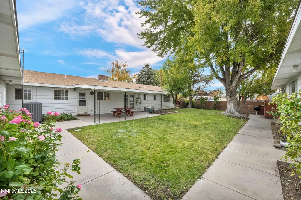 307 California Yerington NV 89447