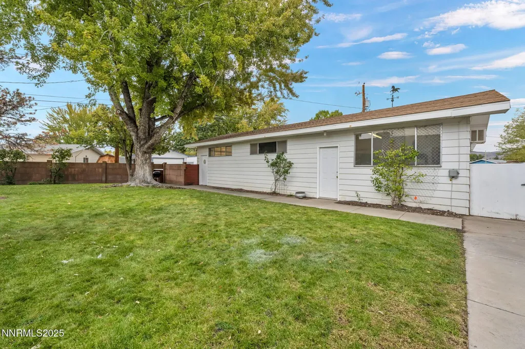307 California Yerington NV 89447