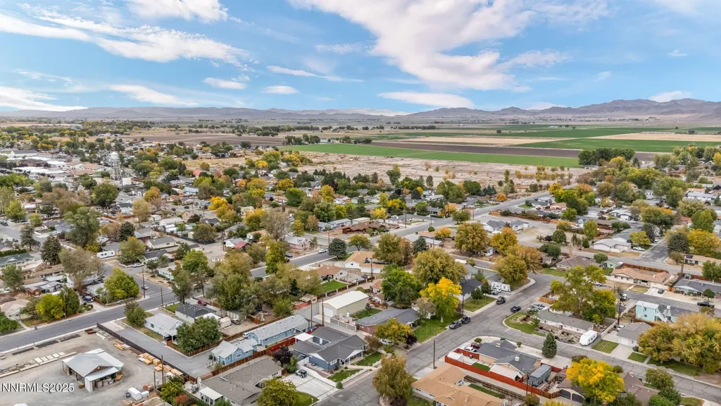 307 California Yerington NV 89447