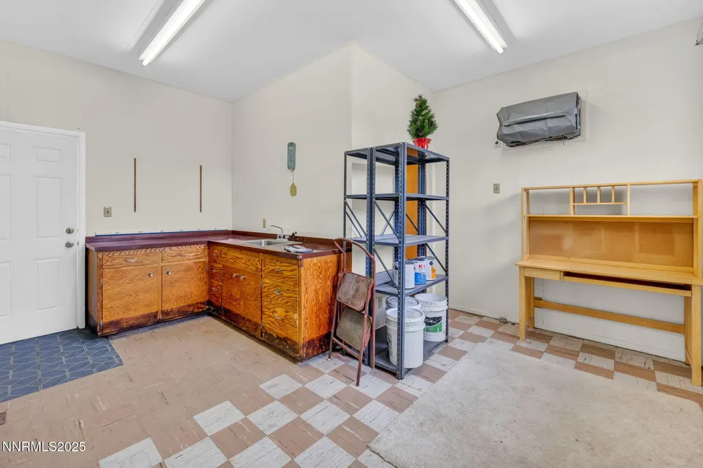 307 California Yerington NV 89447
