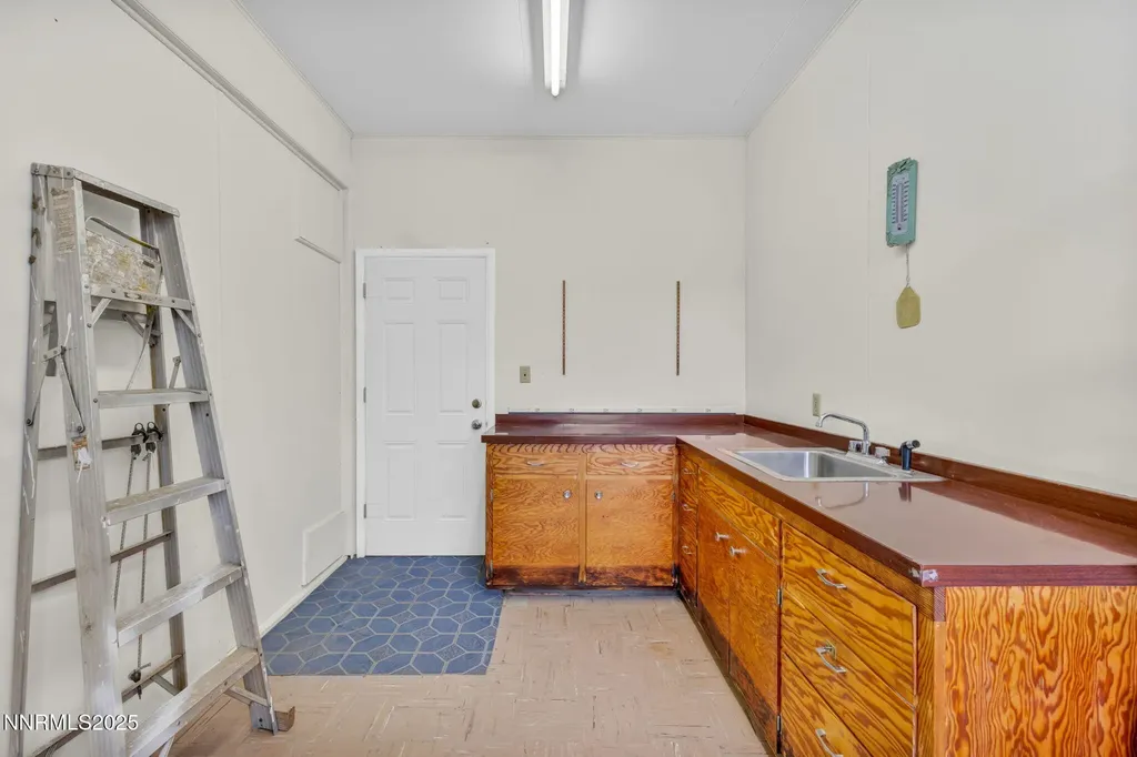 307 California Yerington NV 89447