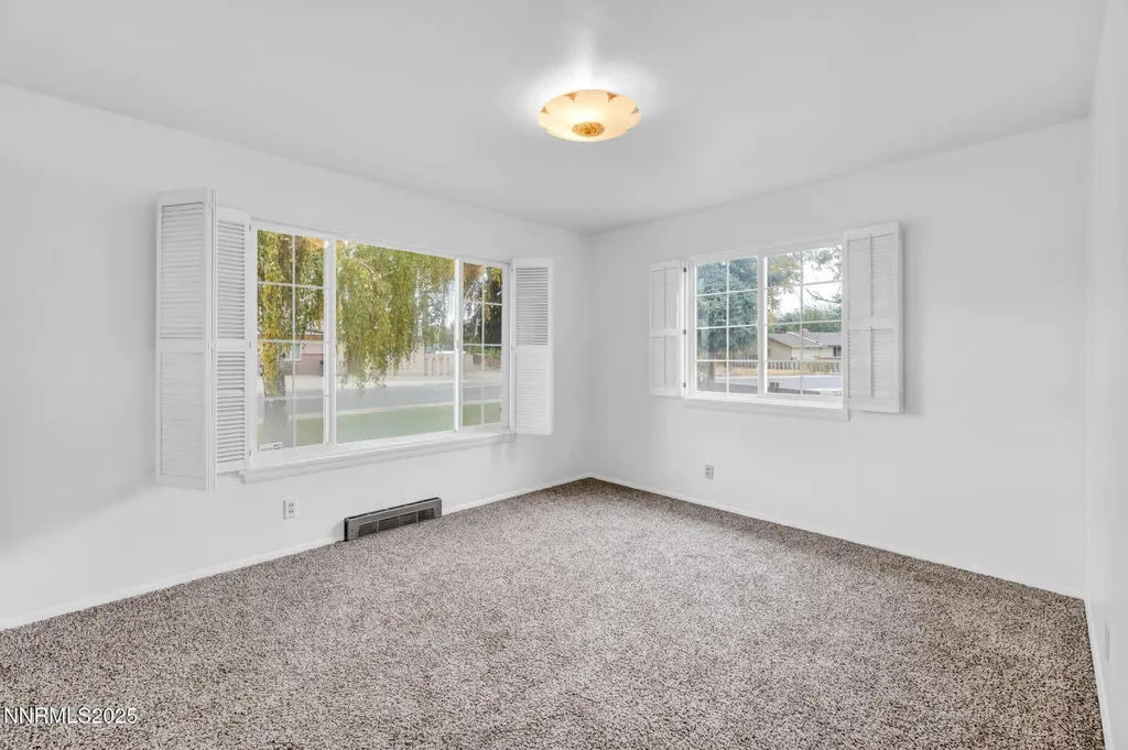 307 California Yerington NV 89447