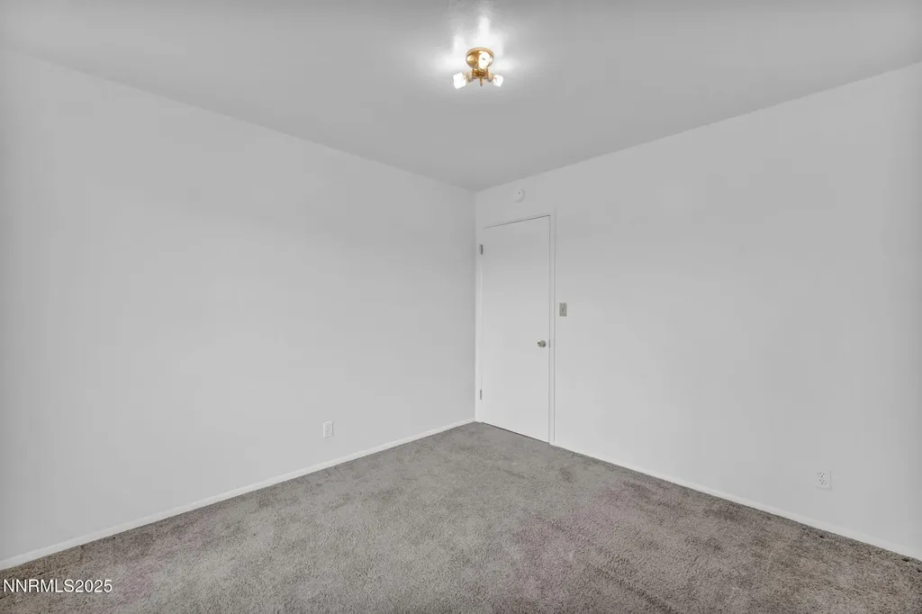 307 California Yerington NV 89447
