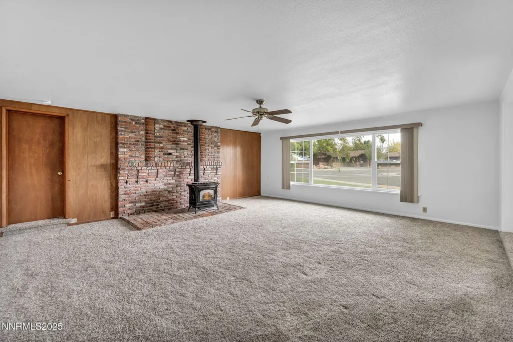 307 California Yerington NV 89447